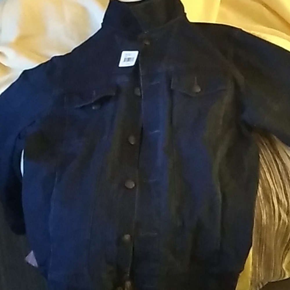 Good man blue jean jacketsize large color blue